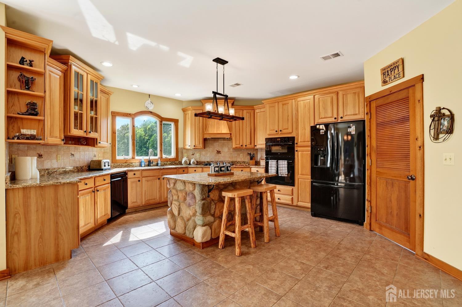 439 Schoolhouse Road Monroe Township, NJ 08831 - Photo 15 of 52