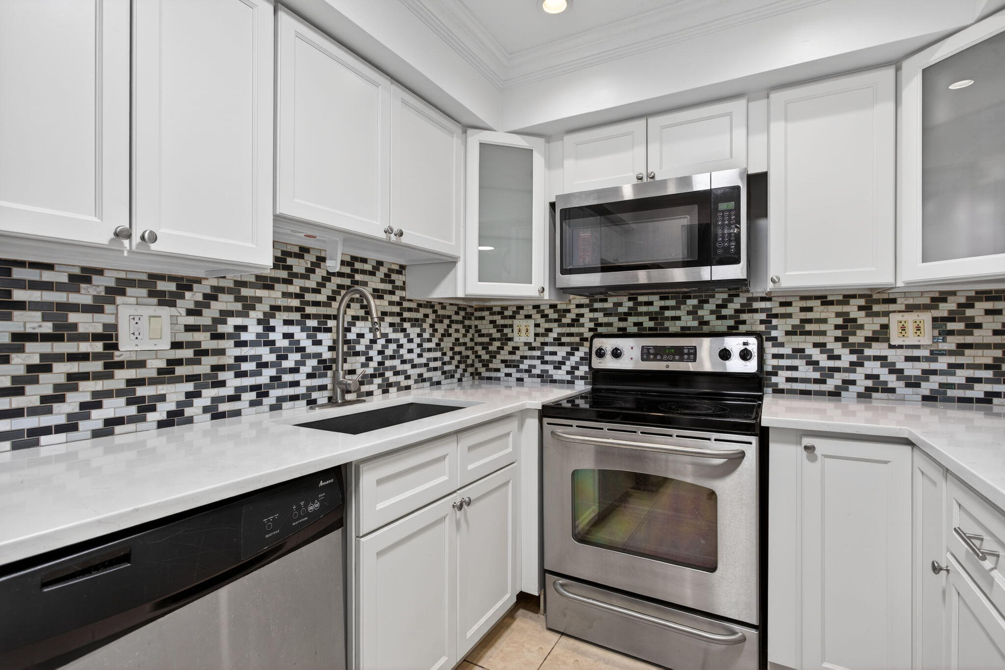 3324 Quail Close, Unit 7 Pompano Beach, FL 33064 - Photo 17 of 54 21-web-or-mls-3324-2604