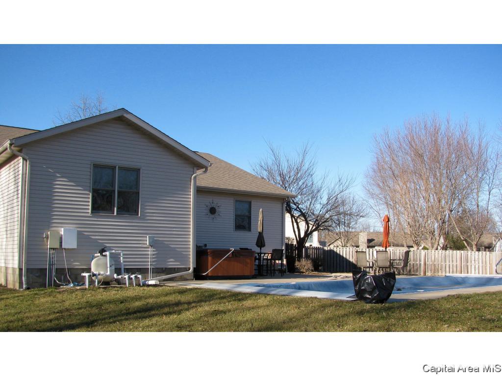 16 Spring Street Riverton, IL 62561 - Photo 27 of 28 Gallery Image 27