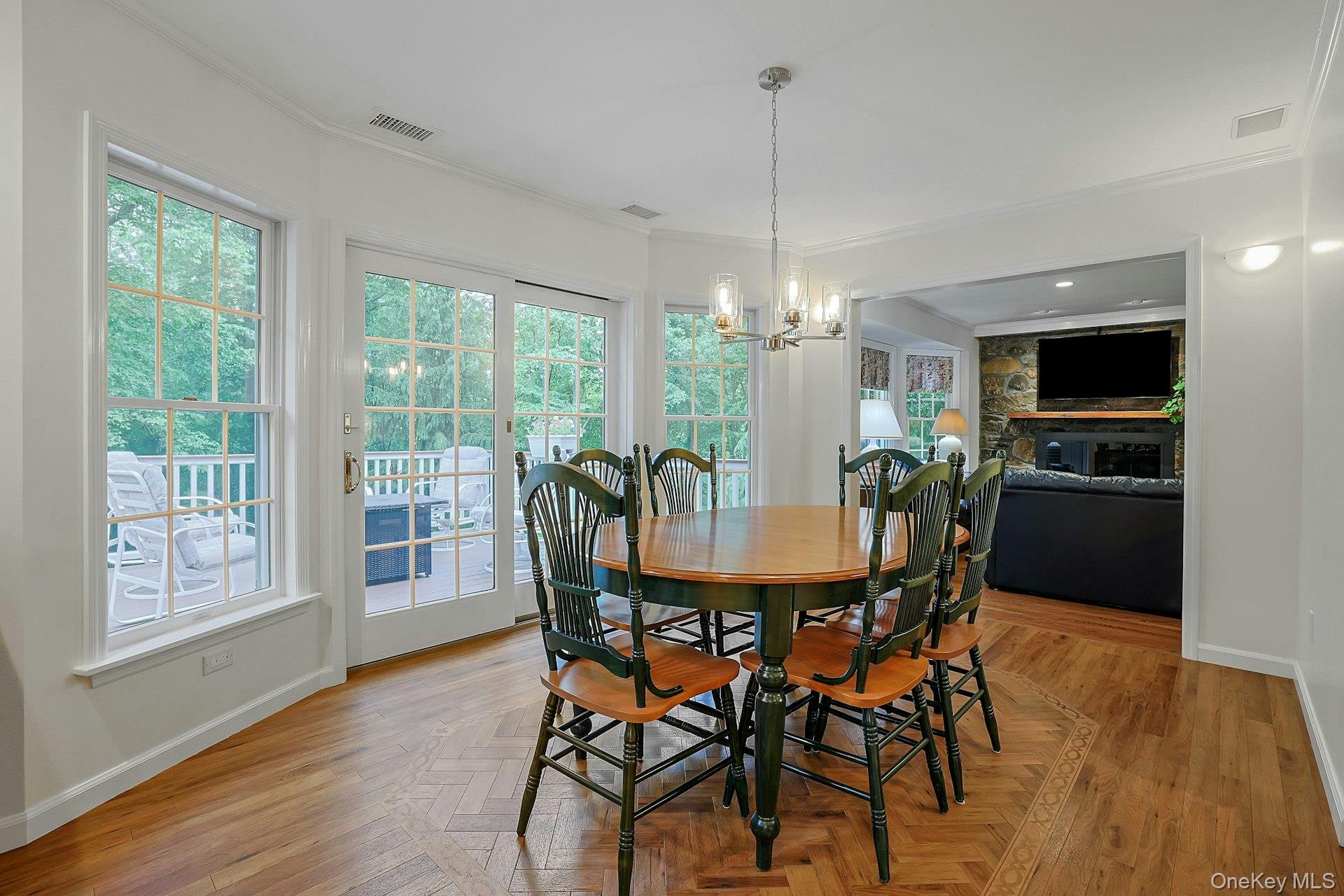 47 Jackson Road Bedford, NY 10506 - Photo 16 of 41 Eat in kitchen