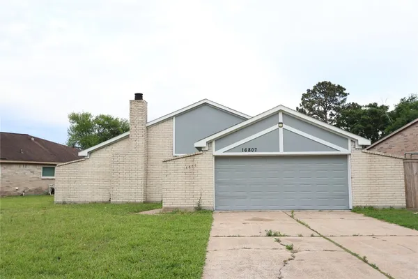 $1,650 | 16807 Gaelic Lane, Houston, TX 77084