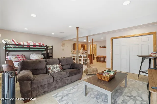 $449,777 | 208 Sycamore Court, Tannersville, PA 18372