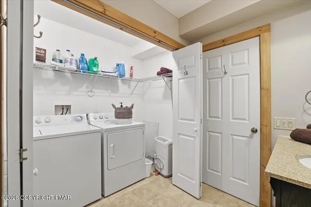 $449,777 | 208 Sycamore Court, Tannersville, PA 18372