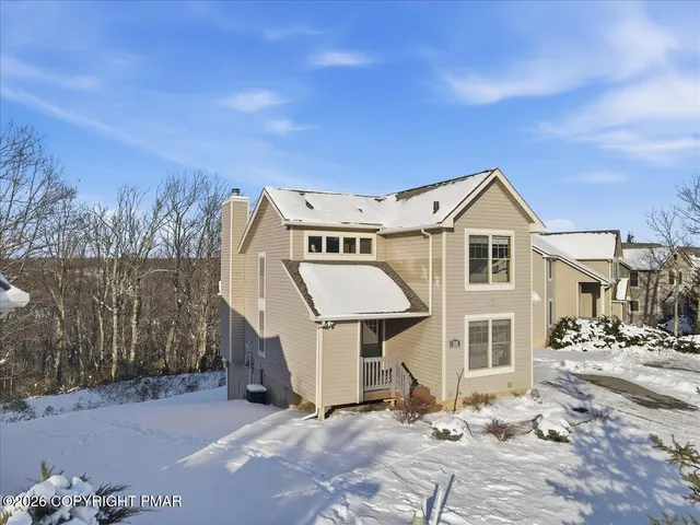 $449,777 | 208 Sycamore Court, Tannersville, PA 18372