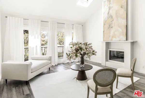 $1,015,000 | 38 Sea Island Drive, Newport Beach, CA 92660