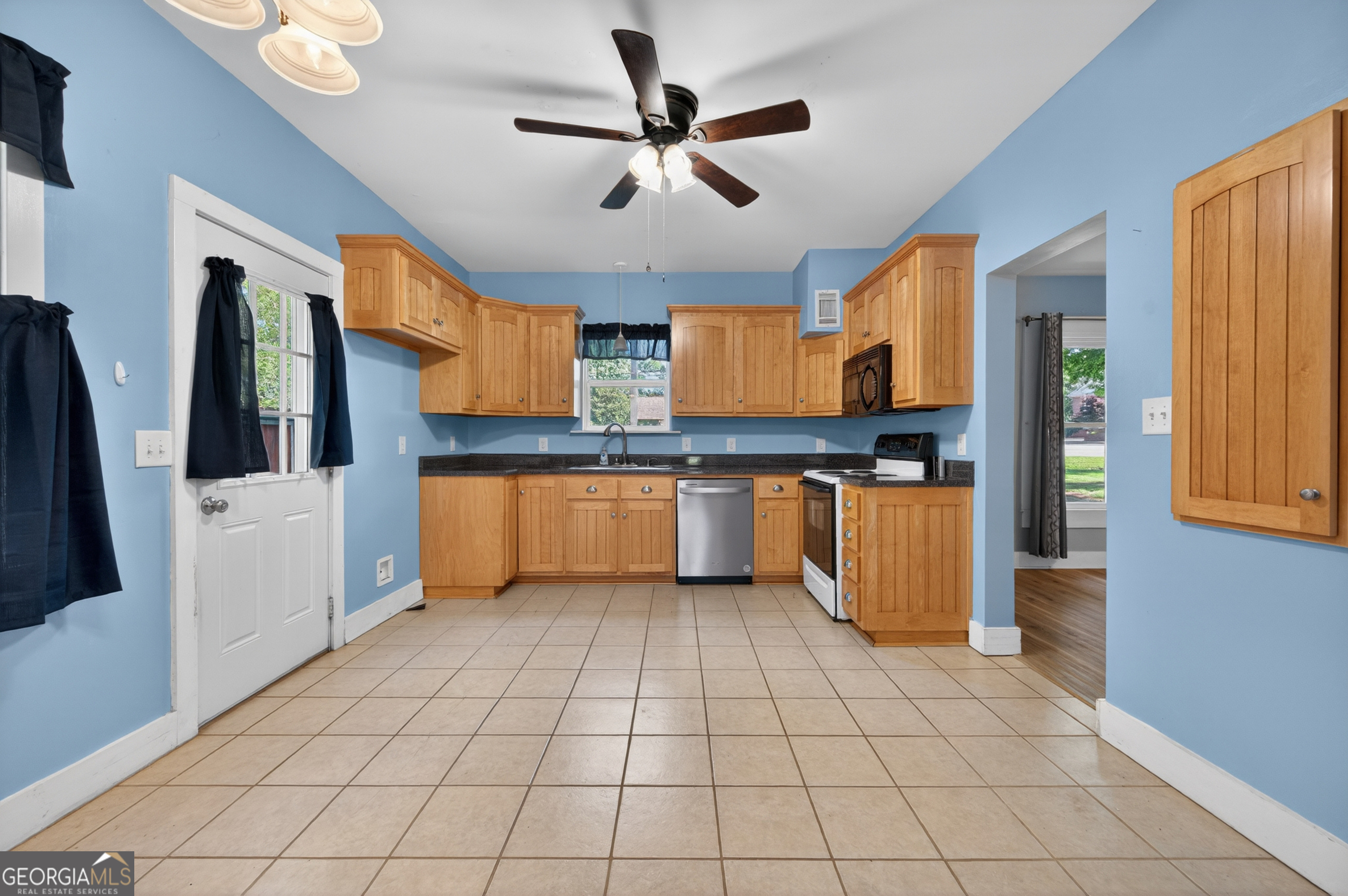 98 South 5th Street Colbert, GA 30628 - Photo 13 of 43