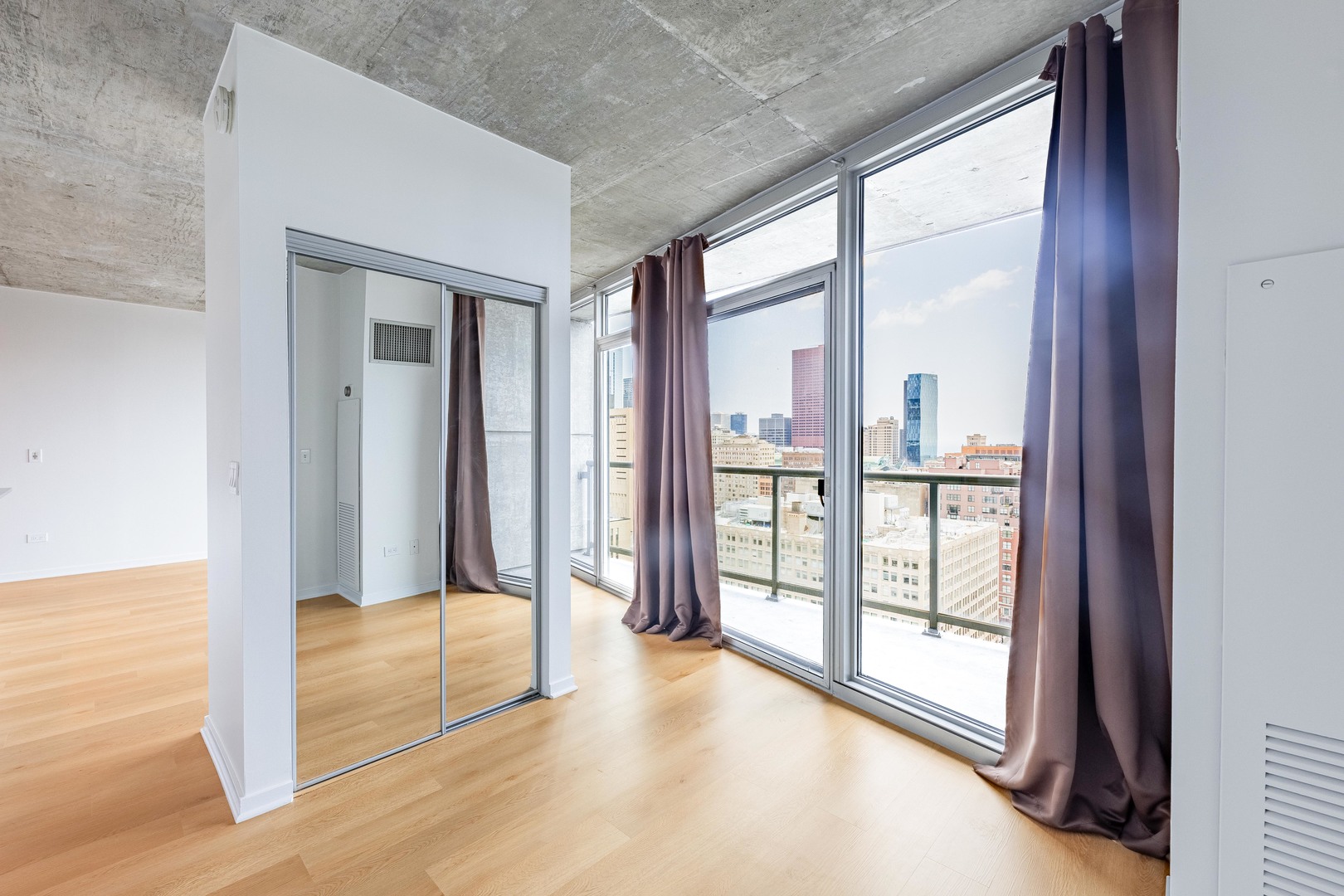 611 South Wells Street, Unit 2301 Chicago, IL 60607 - Photo 17 of 25 a view of entryway with room