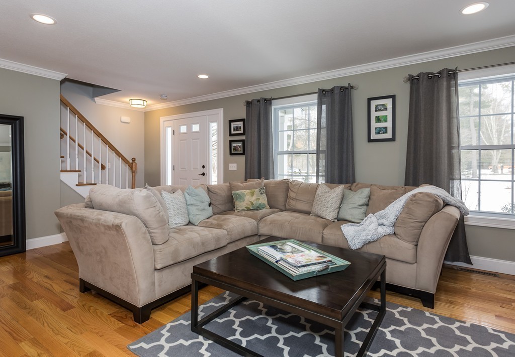 437 Porter Road East Longmeadow, MA 01028 - Photo 9 of 30 Gallery Image 9