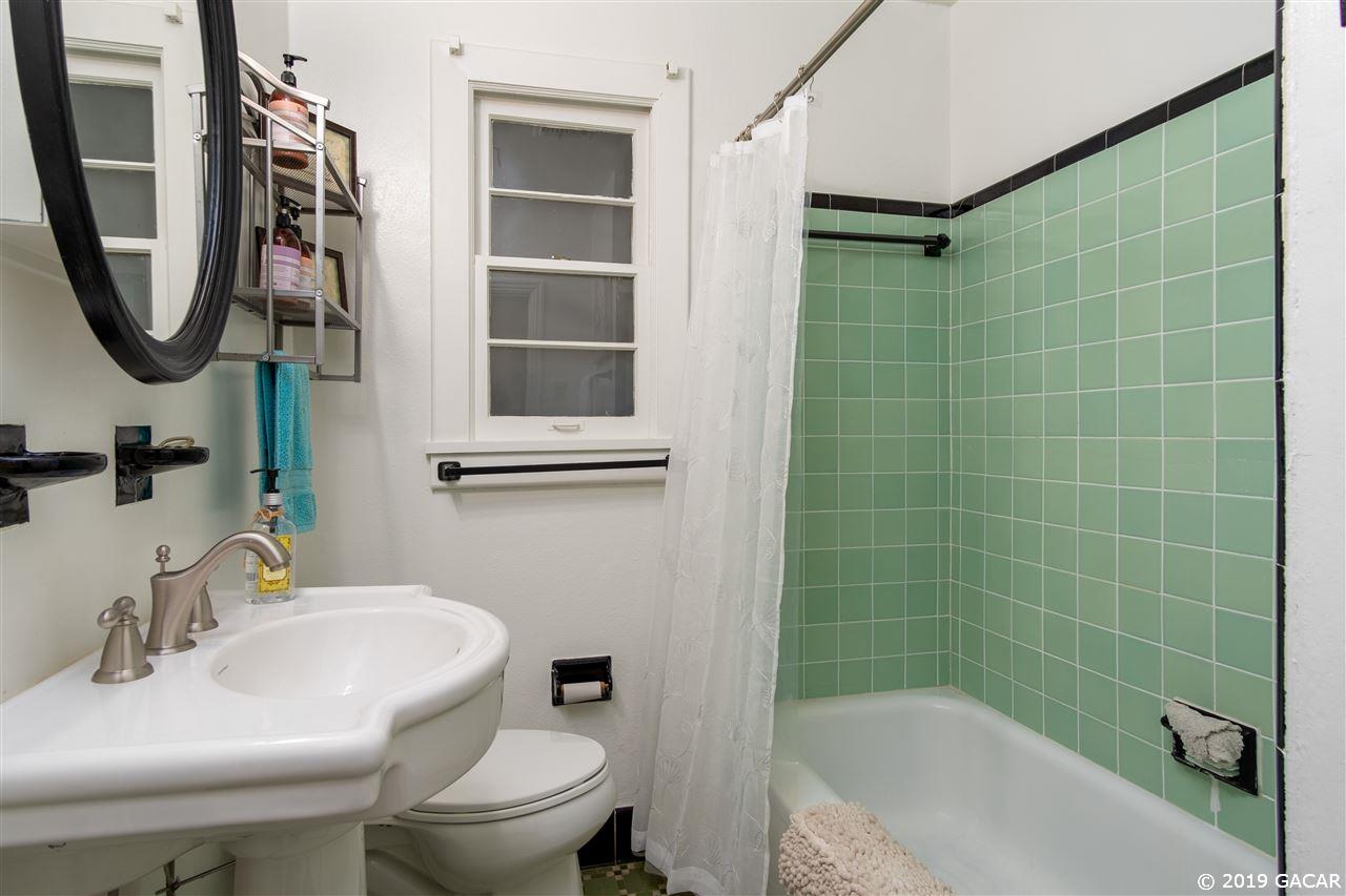 501 Southwest 28 Street Gainesville, FL 32607 - Photo 17 of 25