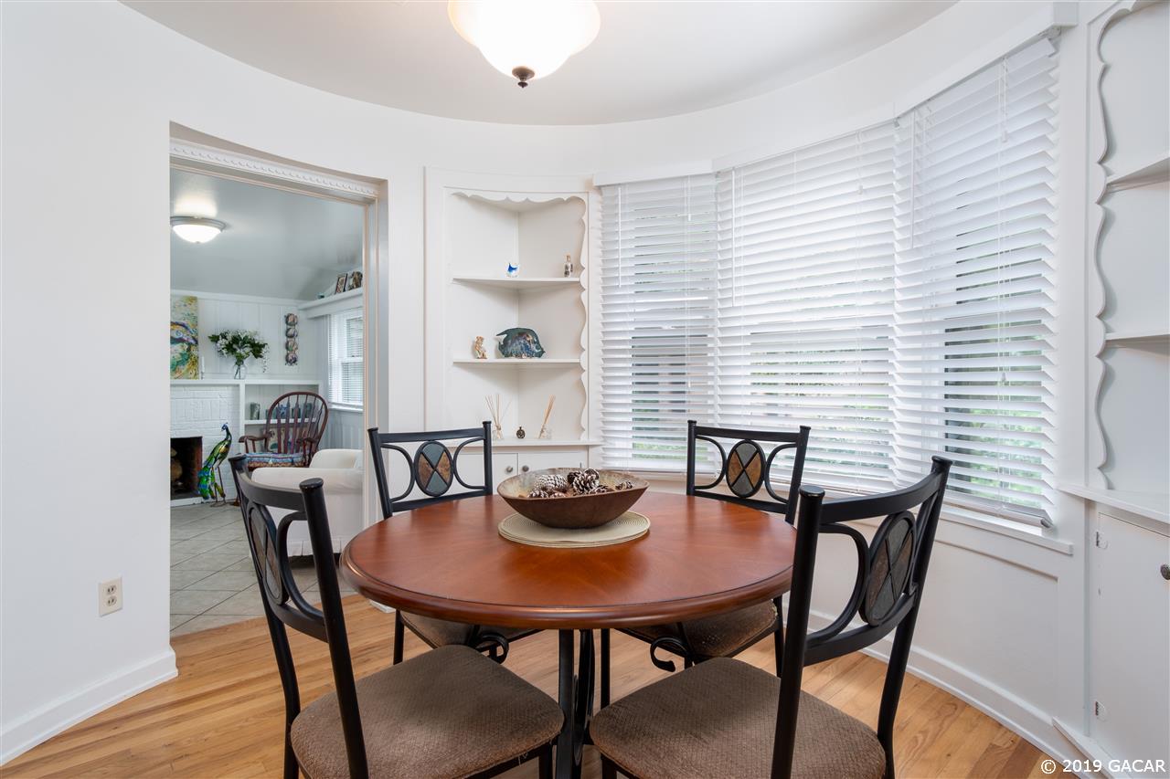 501 Southwest 28 Street Gainesville, FL 32607 - Photo 4 of 25 Nice Bay Windows