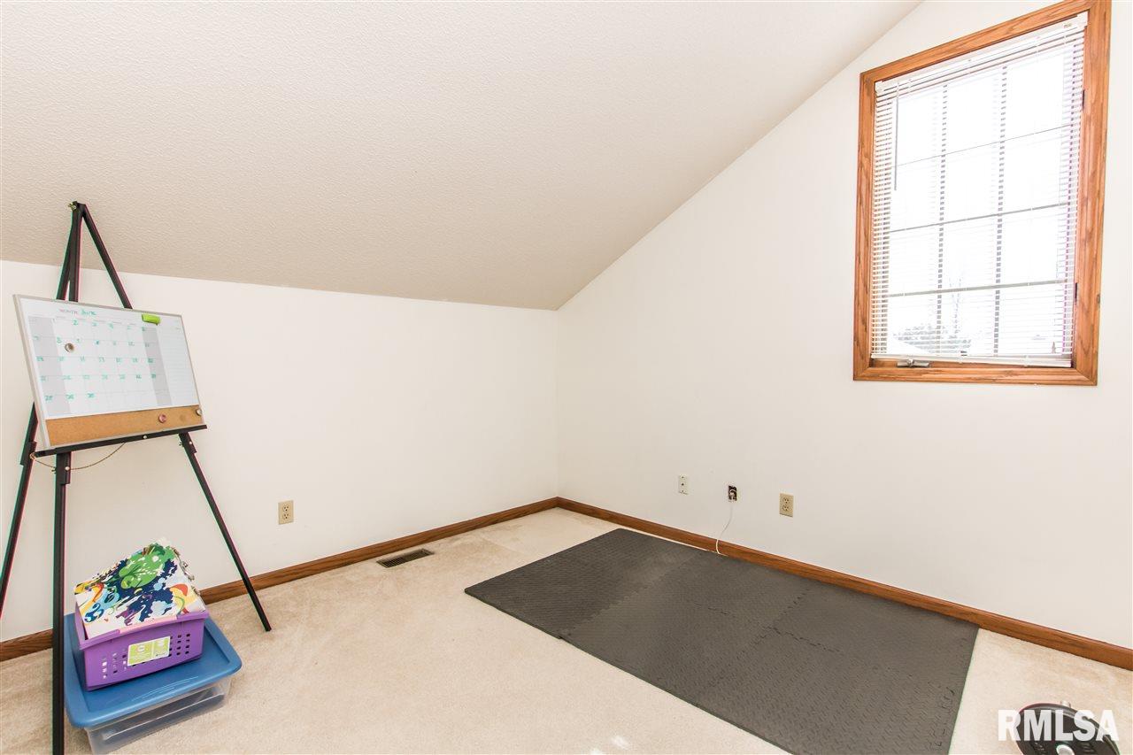 9731 West Whittingham Point Mapleton, IL 61547 - Photo 17 of 36