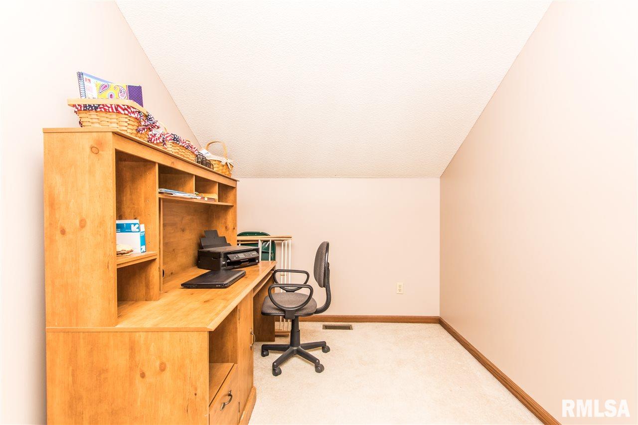 9731 West Whittingham Point Mapleton, IL 61547 - Photo 19 of 36