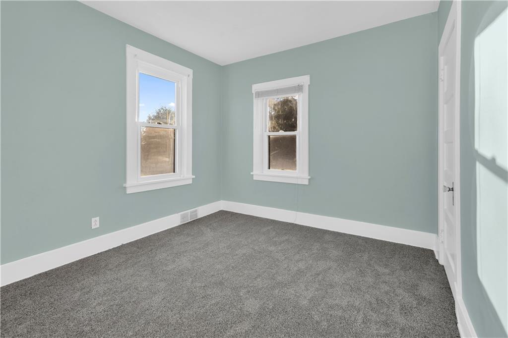 2071-2073 Brodhead Road Aliquippa, PA 15001 - Photo 19 of 34 an empty room with windows