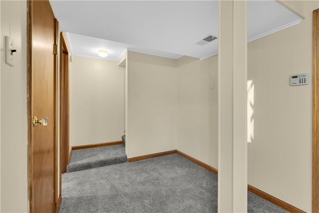 2071-2073 Brodhead Road Aliquippa, PA 15001 - Photo 30 of 34 a view of empty room