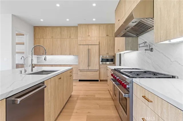 $11,000 | 233 Pinnacle, Irvine, CA 92602