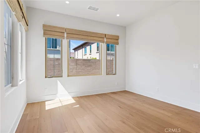 $11,000 | 233 Pinnacle, Irvine, CA 92602