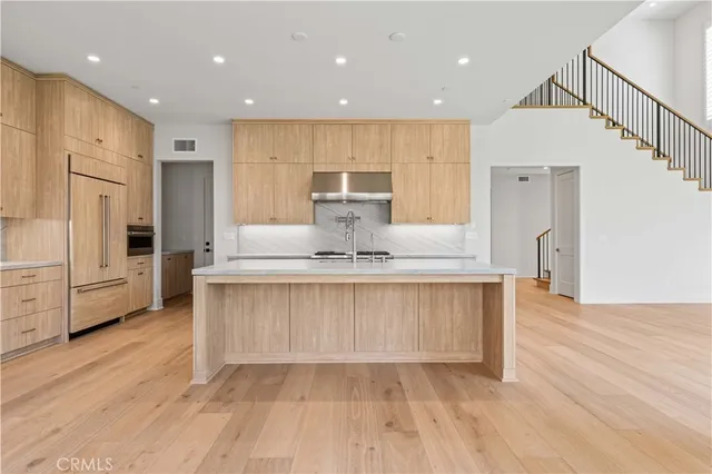 $11,000 | 233 Pinnacle, Irvine, CA 92602