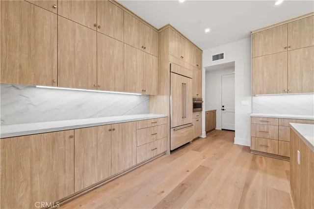 $11,000 | 233 Pinnacle, Irvine, CA 92602