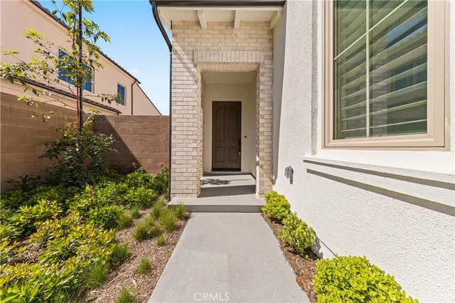 $11,000 | 233 Pinnacle, Irvine, CA 92602