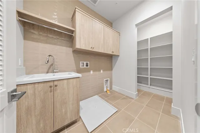 $11,000 | 233 Pinnacle, Irvine, CA 92602