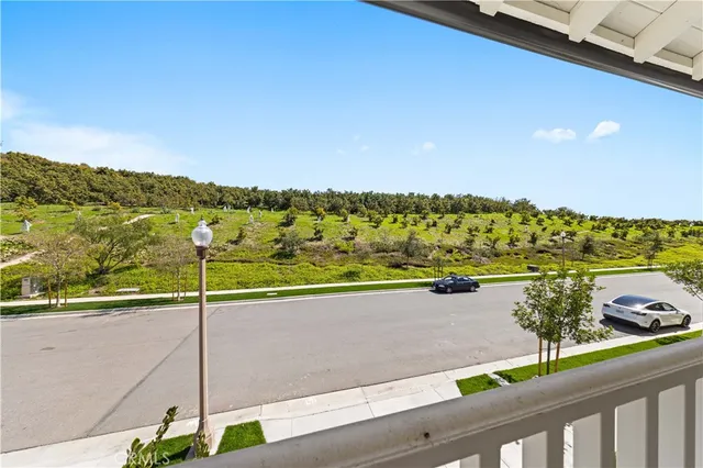 $11,000 | 233 Pinnacle, Irvine, CA 92602