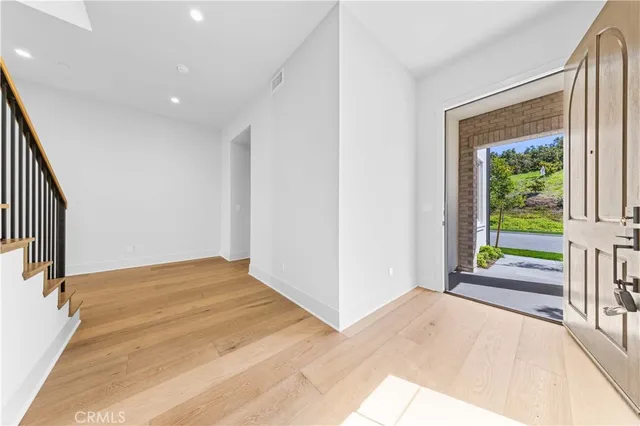 $11,000 | 233 Pinnacle, Irvine, CA 92602