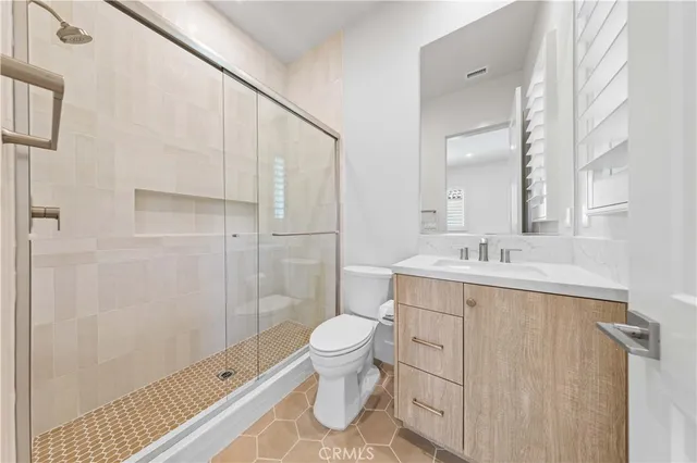 $11,000 | 233 Pinnacle, Irvine, CA 92602