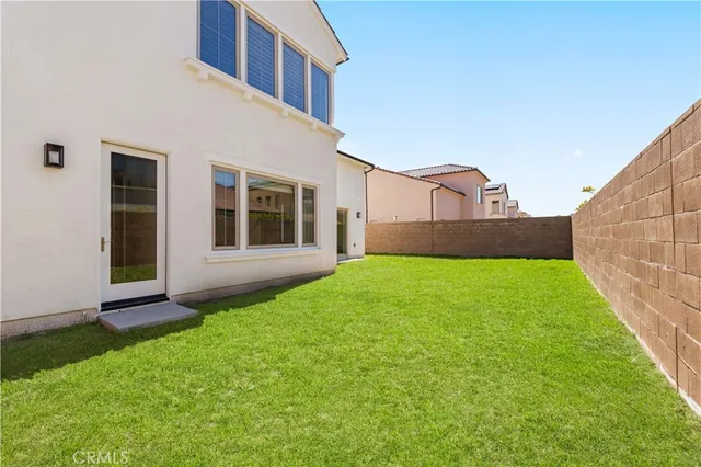 $11,000 | 233 Pinnacle, Irvine, CA 92602