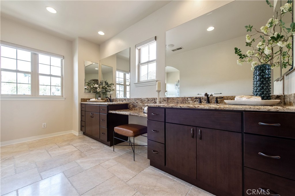 17 Ferrand Newport Coast, CA 92657 - Photo 26 of 34