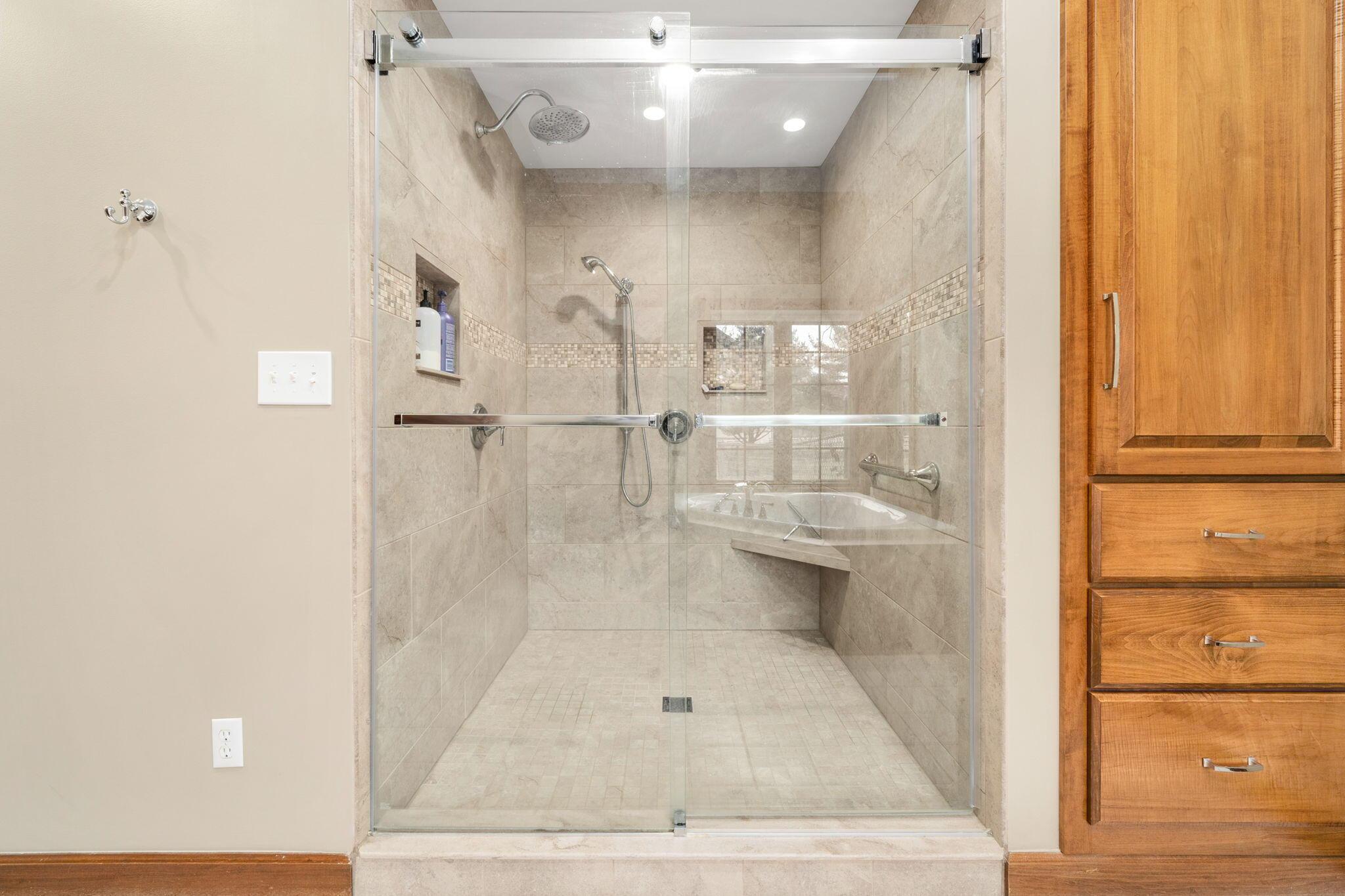 3450 Mann Road Blacklick, OH 43004 - Photo 55 of 134 Primary Suite Bathroom