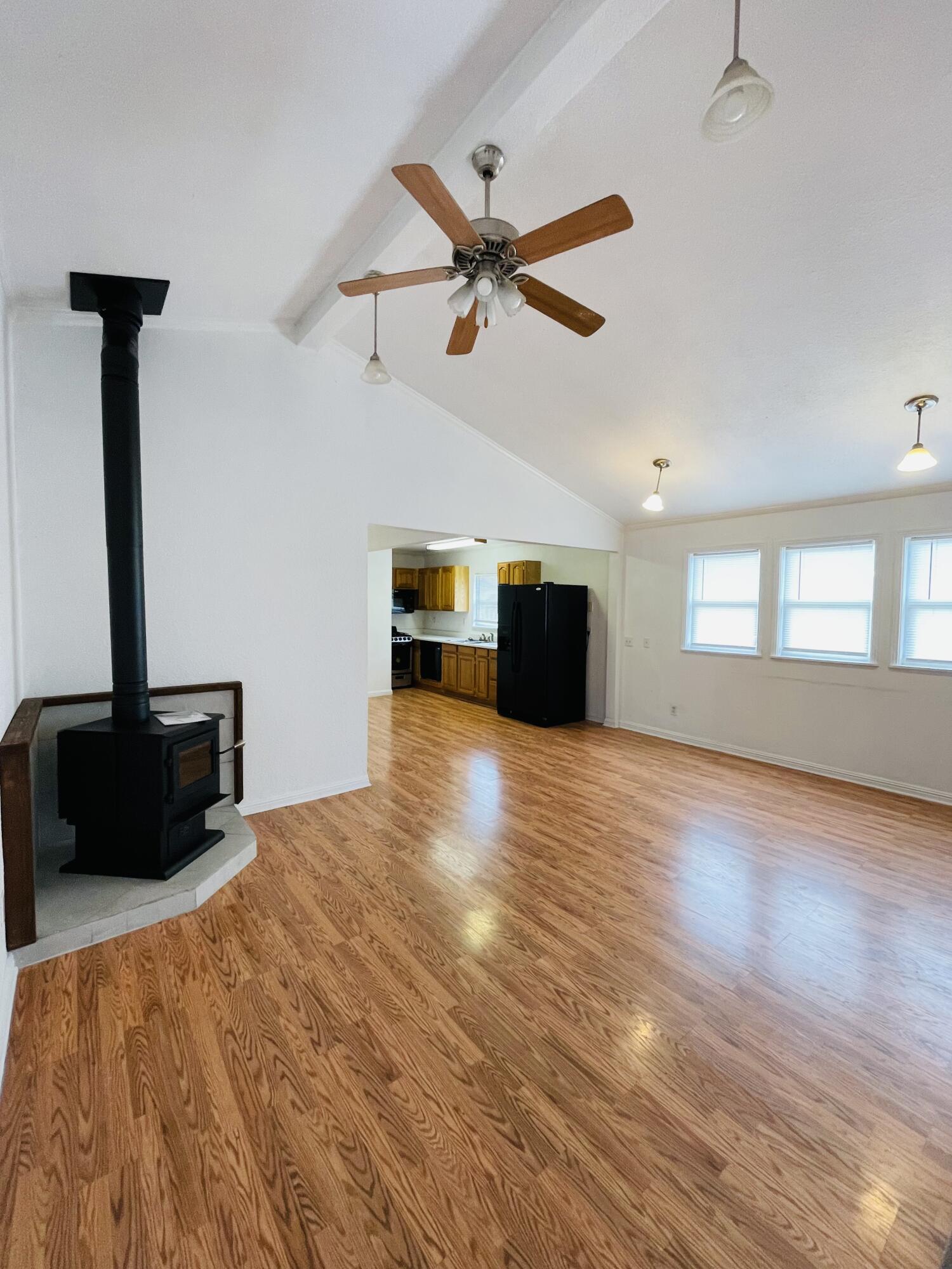 321 Painter Street Rio Dell, CA 95562 - Photo 2 of 15