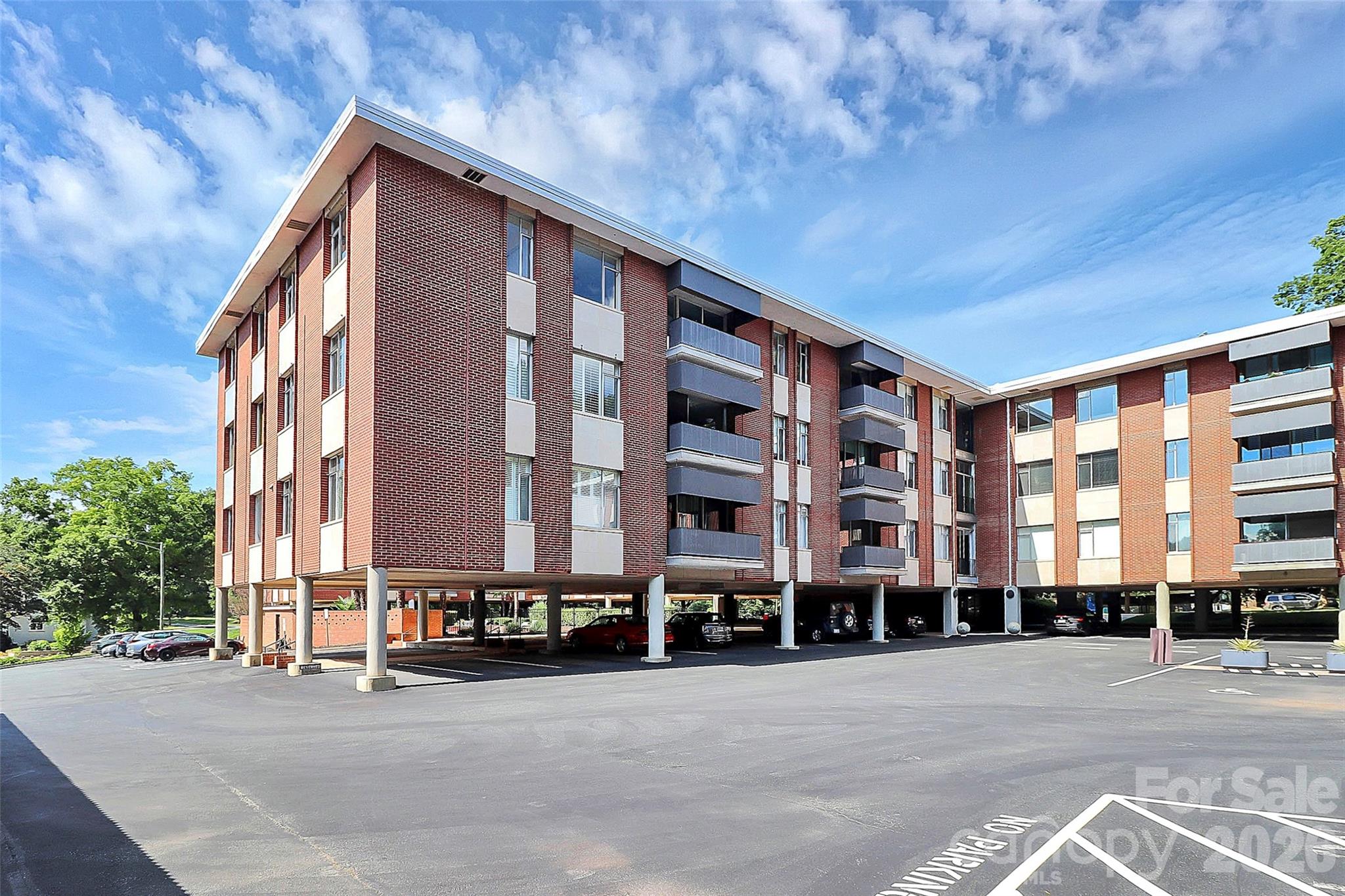 1300 Queens Road, Unit 409 Charlotte, NC 28207 - Photo 32 of 37 Gallery Image 32