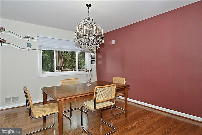 8707 Postoak Road Potomac, MD 20854 - Photo 5 of 30 Dining Room