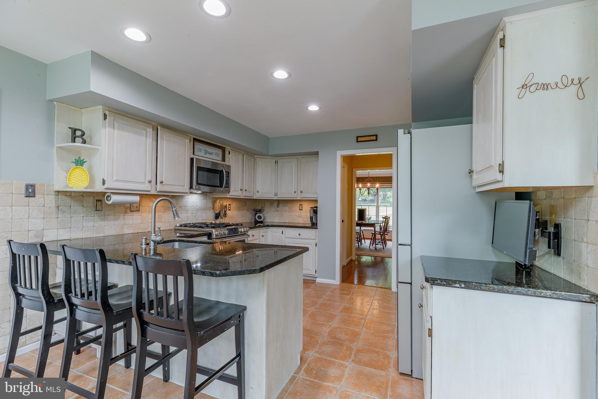 1027 Dunvegan Road West Chester, PA 19382 - Photo 5 of 46 Gallery Image 5