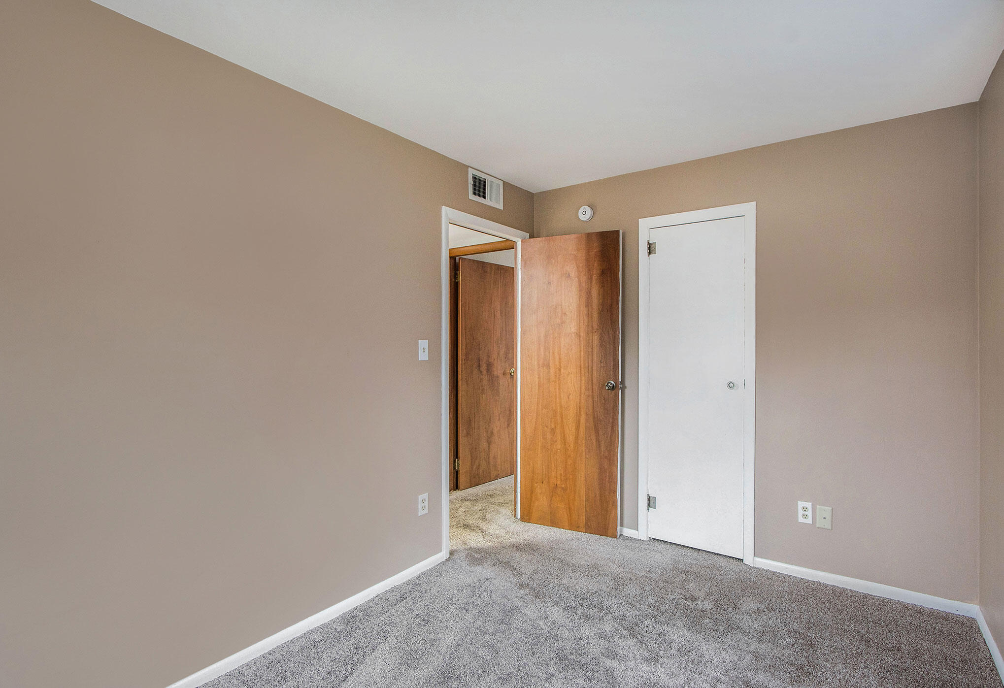 3309 Random Road Kalamazoo, MI 49004 - Photo 11 of 17 011-3309-random-rd-kalamazoo-mi-49004