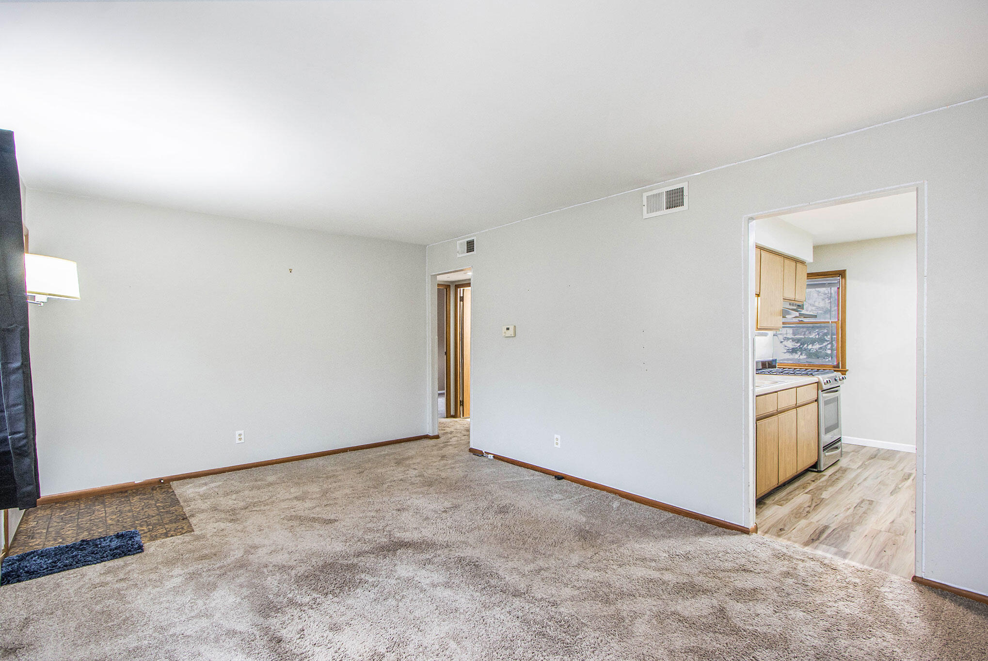 3309 Random Road Kalamazoo, MI 49004 - Photo 5 of 17 005-3309-random-rd-kalamazoo-mi-49004