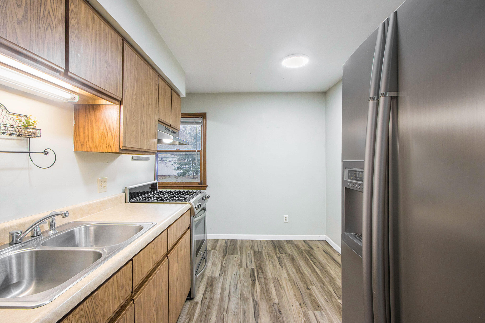 3309 Random Road Kalamazoo, MI 49004 - Photo 6 of 17 006-3309-random-rd-kalamazoo-mi-49004