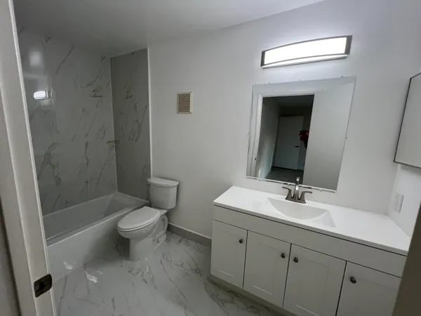 $1,950 | 815 West Boynton Beach Boulevard, Unit 12101, Boynton Beach, FL 33426