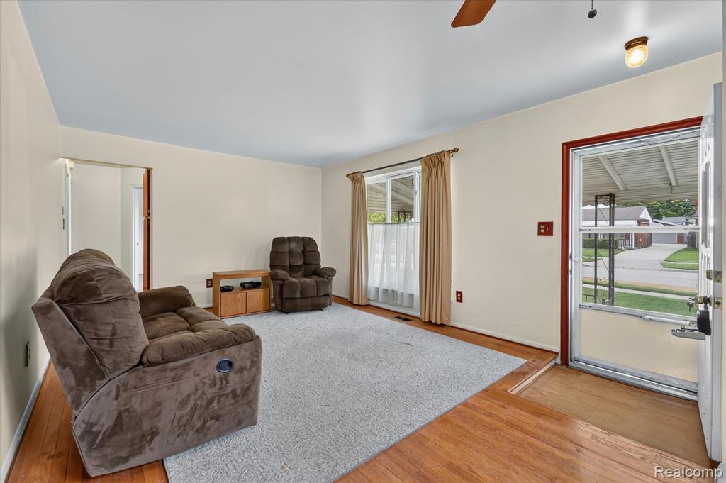 31431 Northwood Road Fraser, MI 48026 - Photo 3 of 14