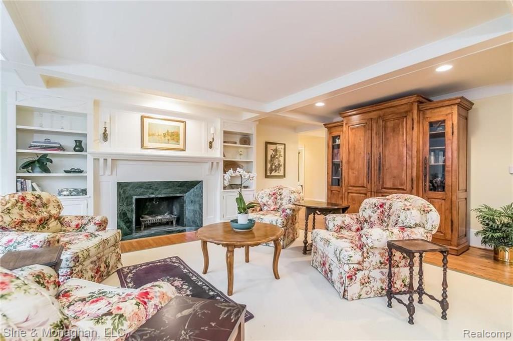 24 Warner Road Grosse Pointe Farms, MI 48236 - Photo 9 of 56