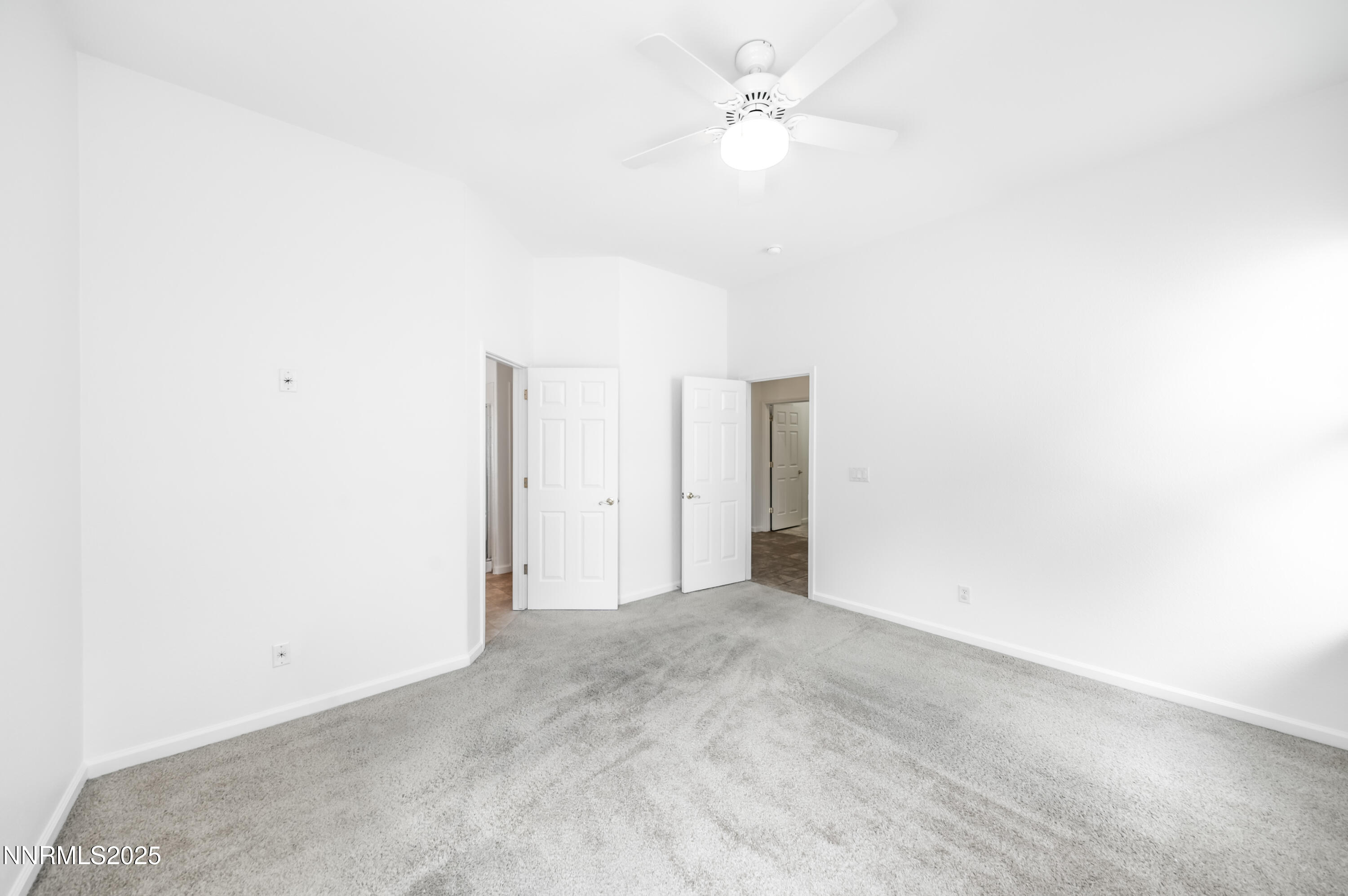 1260 Edgehill Court, Unit ARBOR Reno, NV 89521 - Photo 29 of 50 a view of a big room with carpet