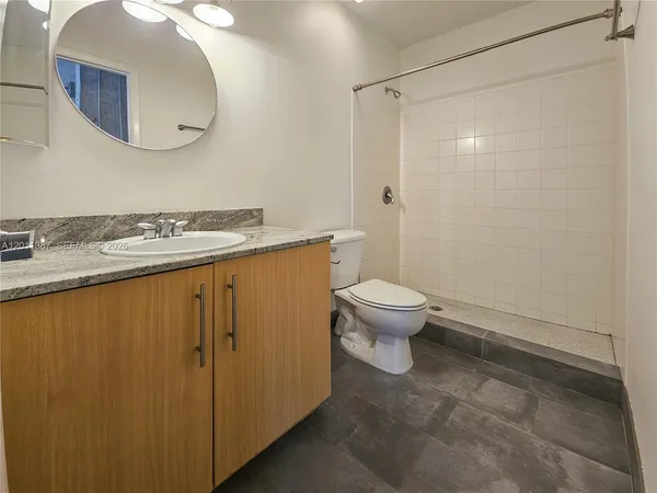 $3,000 | 444 Northeast 30th Street, Unit 604, Miami, FL 33137