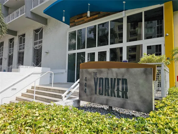 $3,000 | 444 Northeast 30th Street, Unit 604, Miami, FL 33137
