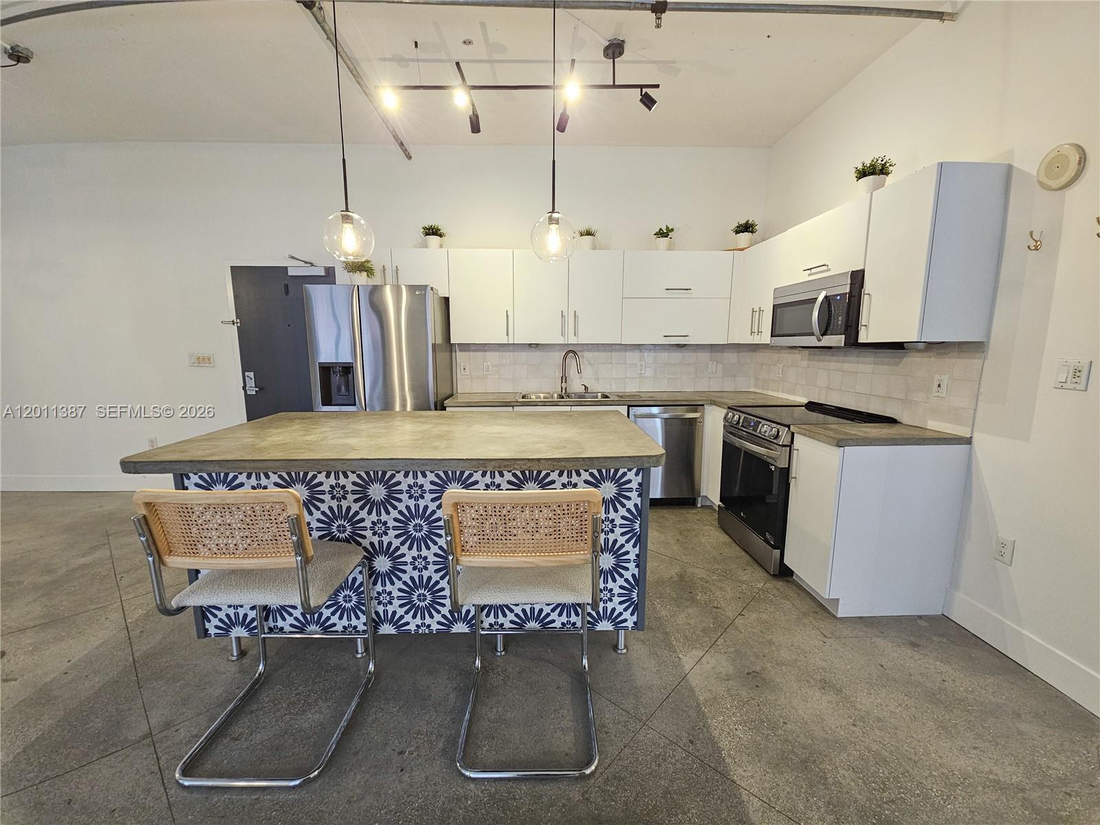 444 Northeast 30th Street, Unit 604 Miami, FL 33137 - Photo 7 of 26