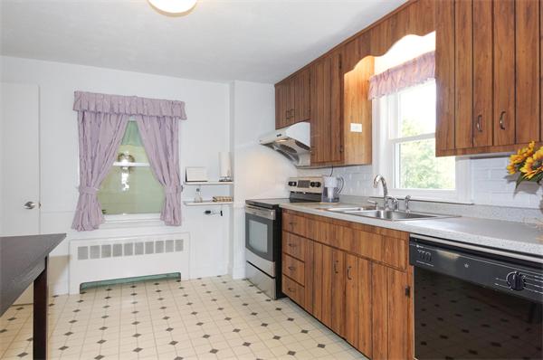 10 Corcoran Road Burlington, MA 01803 - Photo 11 of 27 Gallery Image 11