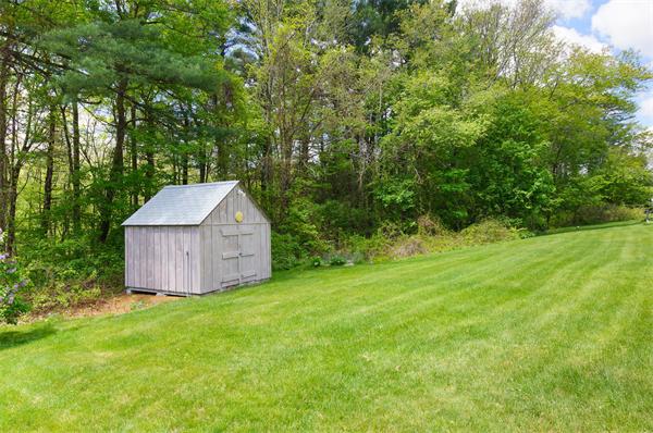 10 Corcoran Road Burlington, MA 01803 - Photo 5 of 27 Gallery Image 5