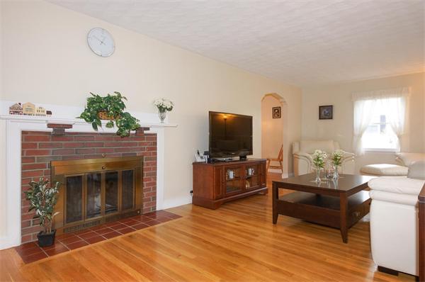 10 Corcoran Road Burlington, MA 01803 - Photo 6 of 27 Gallery Image 6