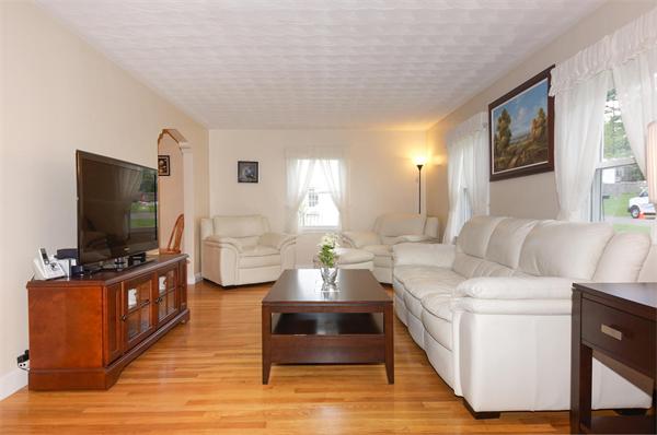 10 Corcoran Road Burlington, MA 01803 - Photo 7 of 27 Gallery Image 7