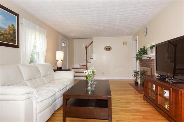 10 Corcoran Road Burlington, MA 01803 - Photo 8 of 27 Gallery Image 8
