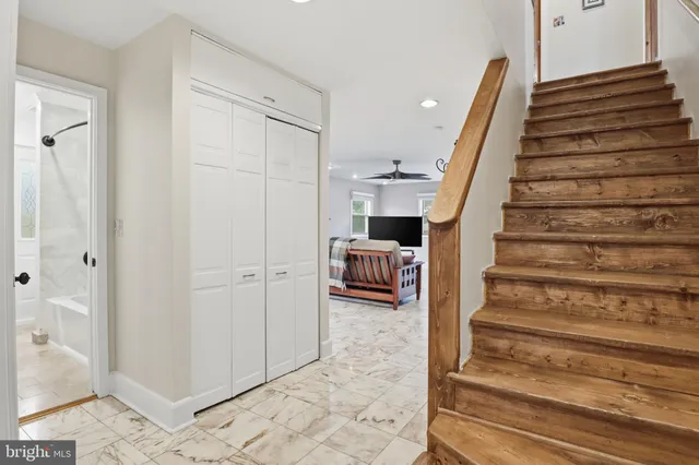 a view of entryway and hall